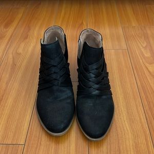 Life Stride booties